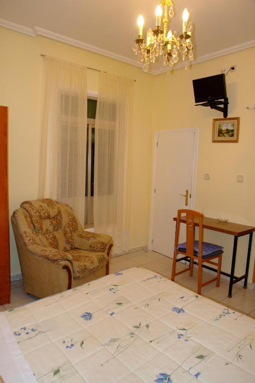Hostal Dos Naciones Madrid Room photo